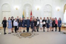Prezidentūroje apdovanoti 2017-ųjų raštingiausieji